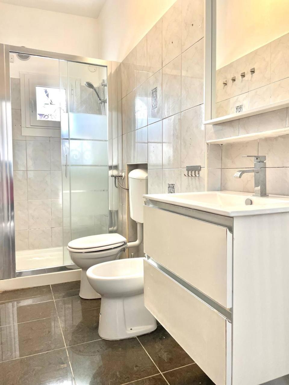 Skyscraper 11 Apartment ชินิเซลโลบาลซาโม ภายนอก รูปภาพ
